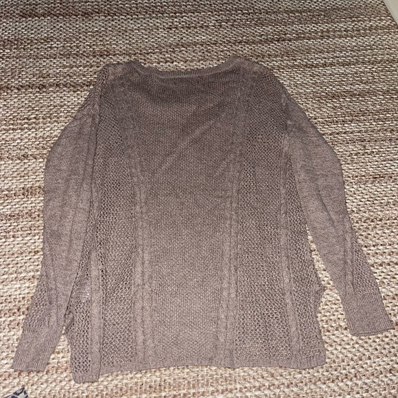 🖤American eagle sweater - Picture 2 of 3